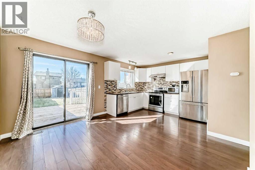 5 Falchurch Road Ne, Calgary, Alberta  T3J 1G6 - Photo 10 - A2304417