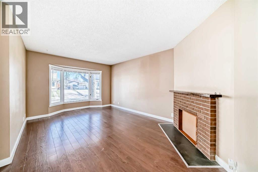 5 Falchurch Road Ne, Calgary, Alberta  T3J 1G6 - Photo 4 - A2304417