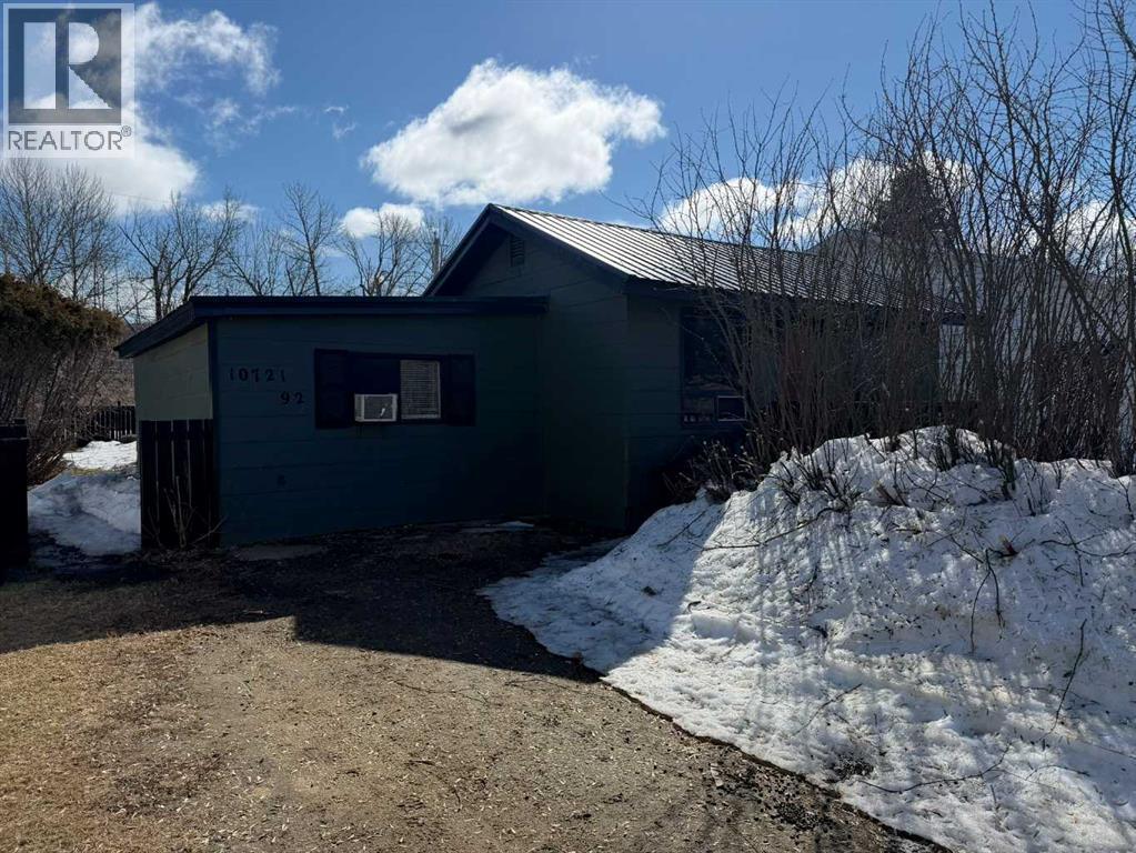10721 92 Street, Peace River, Alberta