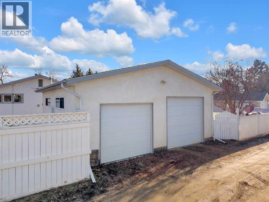 5934 41 Streetcrescent, Red Deer, Alberta  T4N 1B7 - Photo 37 - A2297336