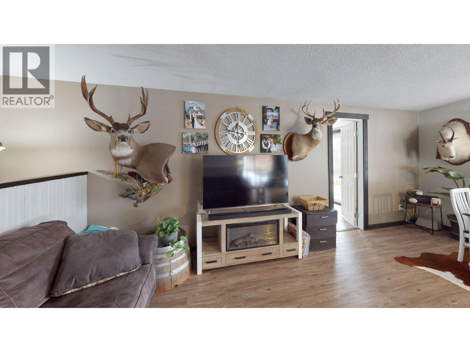 4219 Casino Road, Trail, British Columbia  V1R 4X3 - Photo 5 - 10373846