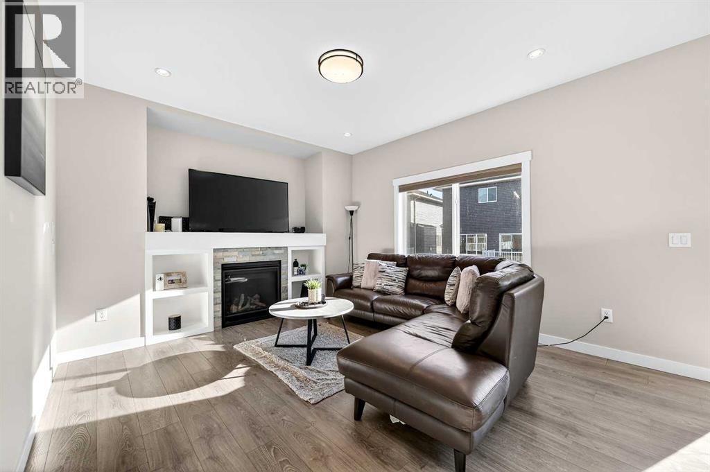 1409 Price Close, Carstairs, Alberta  T0M 0N0 - Photo 6 - A2281845