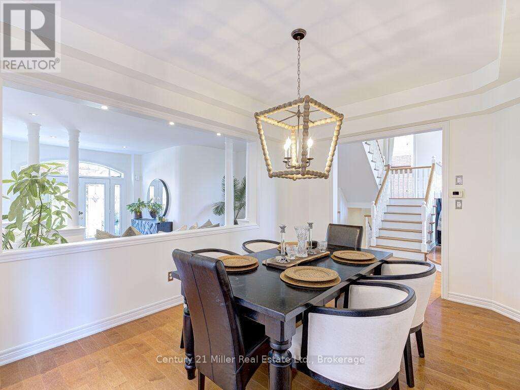 2301 Hertfordshire Way, Oakville, Ontario  L6H 7M5 - Photo 8 - W13043696