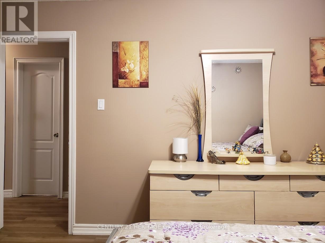 131 Black Hawk Way, Toronto, Ontario  M2R 3L7 - Photo 20 - C13043710