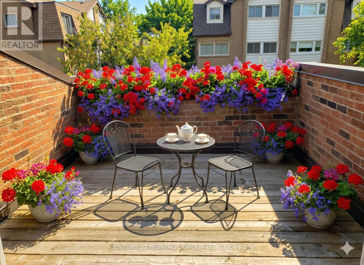 131 Black Hawk Way, Toronto, Ontario  M2R 3L7 - Photo 3 - C13043710