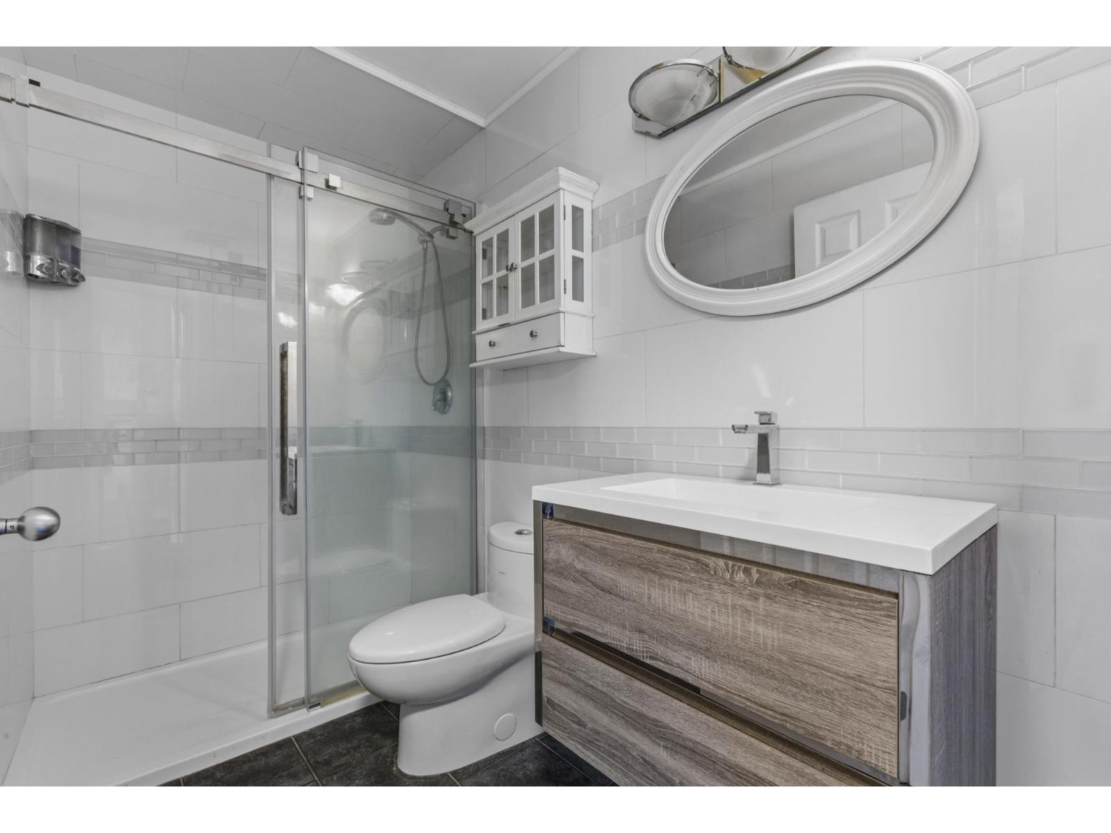 177 Springfield Drive, Langley, British Columbia  V4W 3K8 - Photo 3 - R3115445