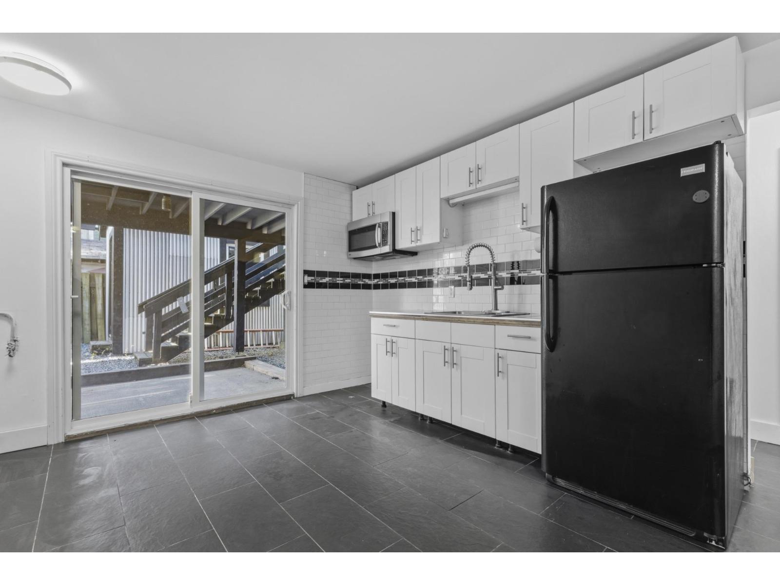 177 Springfield Drive, Langley, British Columbia  V4W 3K8 - Photo 5 - R3115445