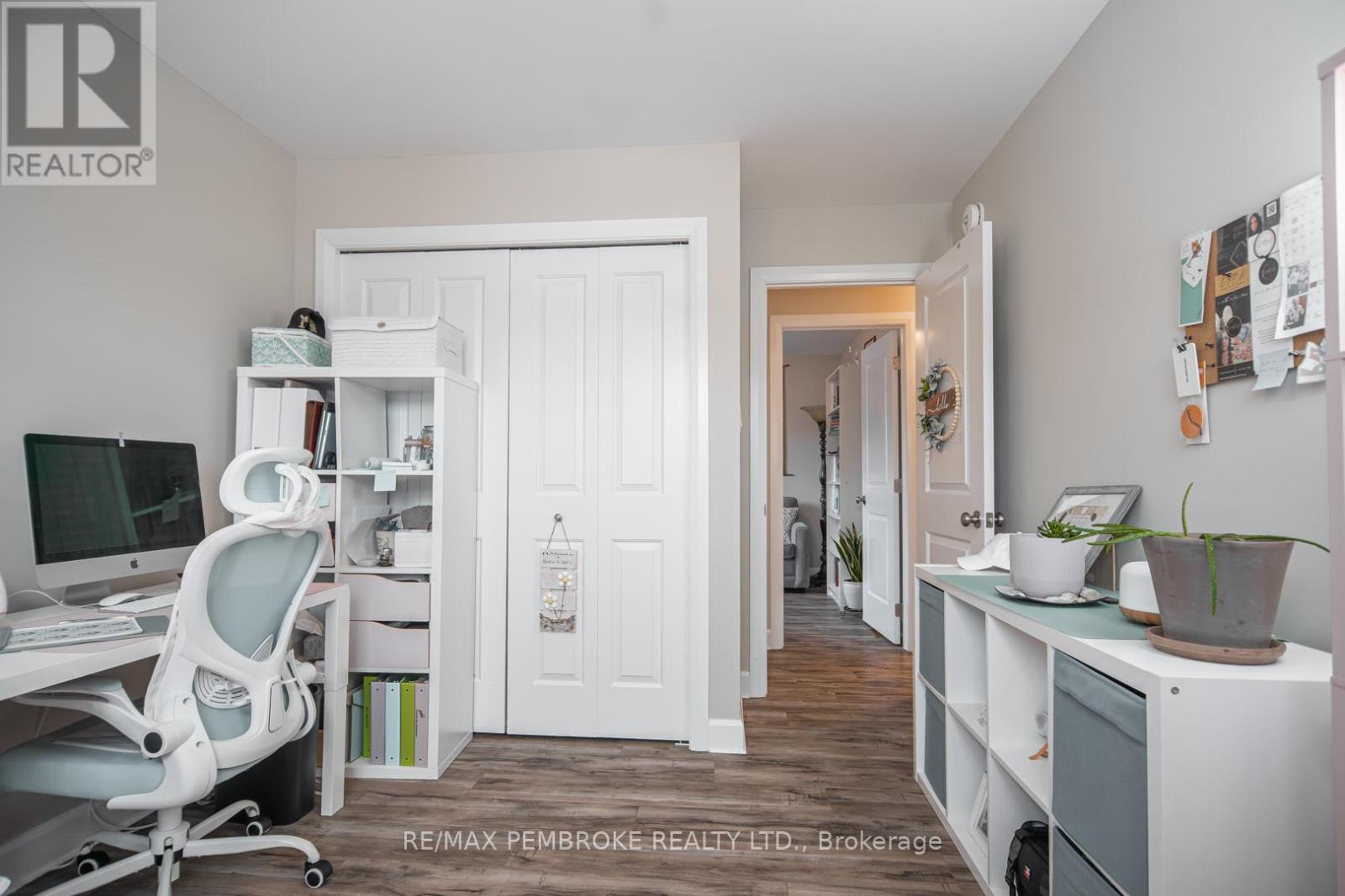 29 Terrance Drive, Petawawa, Ontario  K8H 0H3 - Photo 22 - X12986484