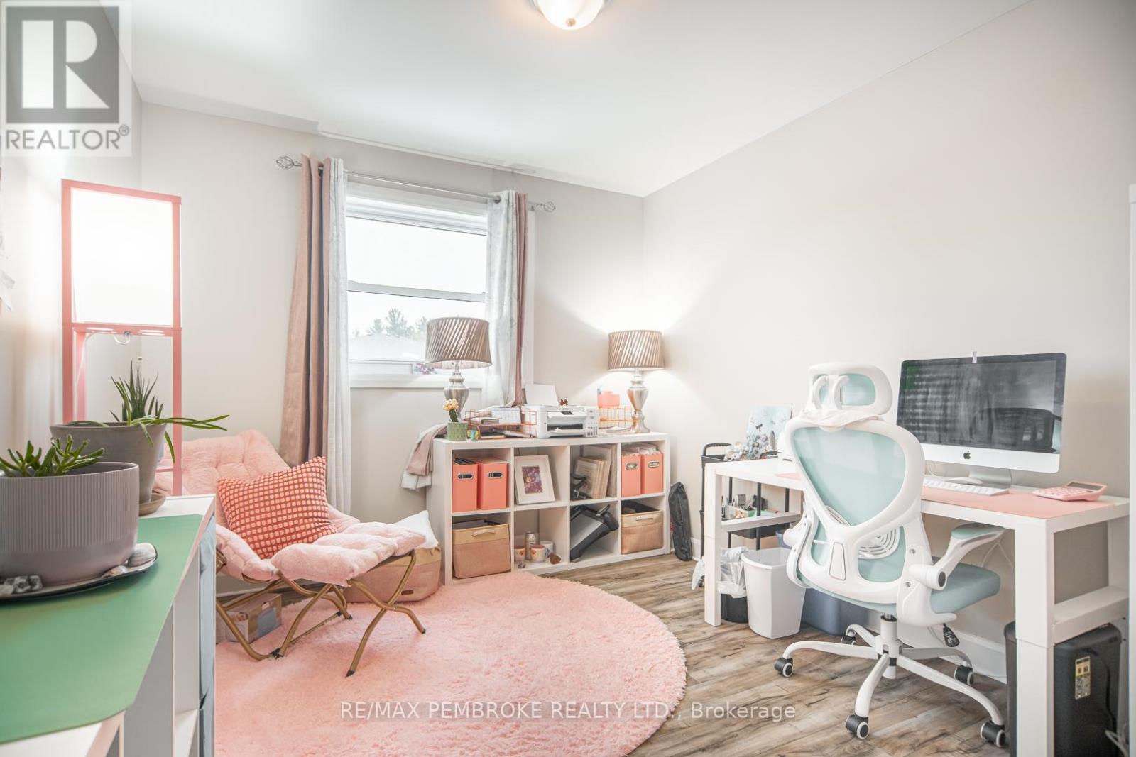 29 Terrance Drive, Petawawa, Ontario  K8H 0H3 - Photo 21 - X12986484