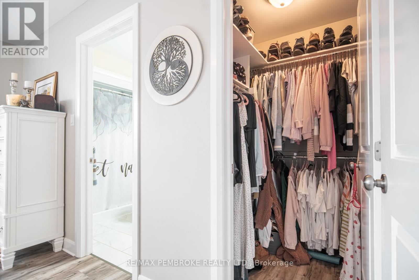 29 Terrance Drive, Petawawa, Ontario  K8H 0H3 - Photo 20 - X12986484