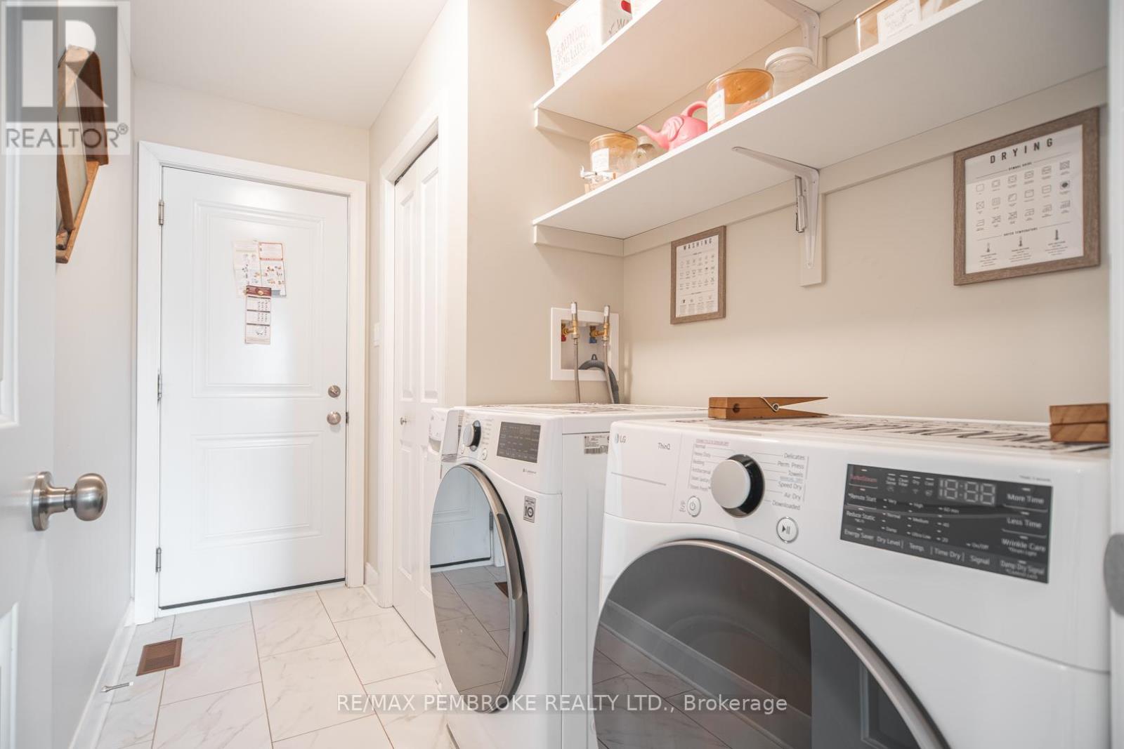 29 Terrance Drive, Petawawa, Ontario  K8H 0H3 - Photo 25 - X12986484