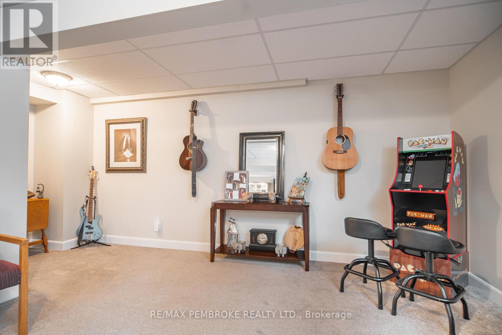 29 Terrance Drive, Petawawa, Ontario  K8H 0H3 - Photo 27 - X12986484