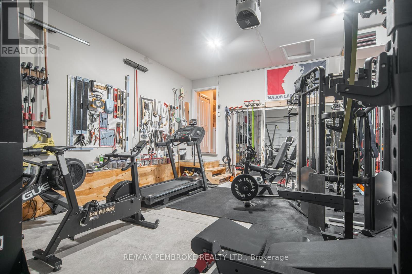 29 Terrance Drive, Petawawa, Ontario  K8H 0H3 - Photo 38 - X12986484