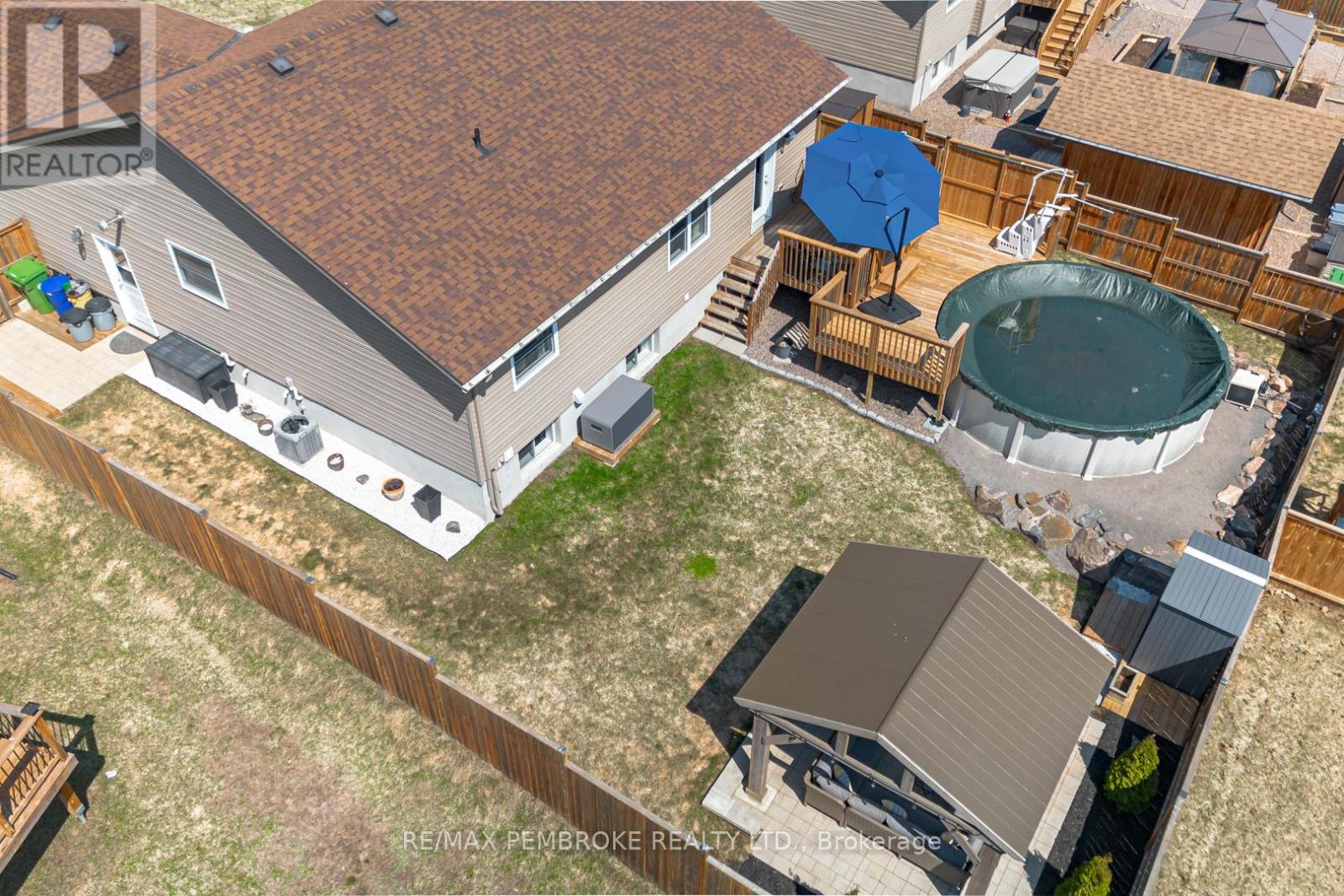 29 Terrance Drive, Petawawa, Ontario  K8H 0H3 - Photo 4 - X12986484