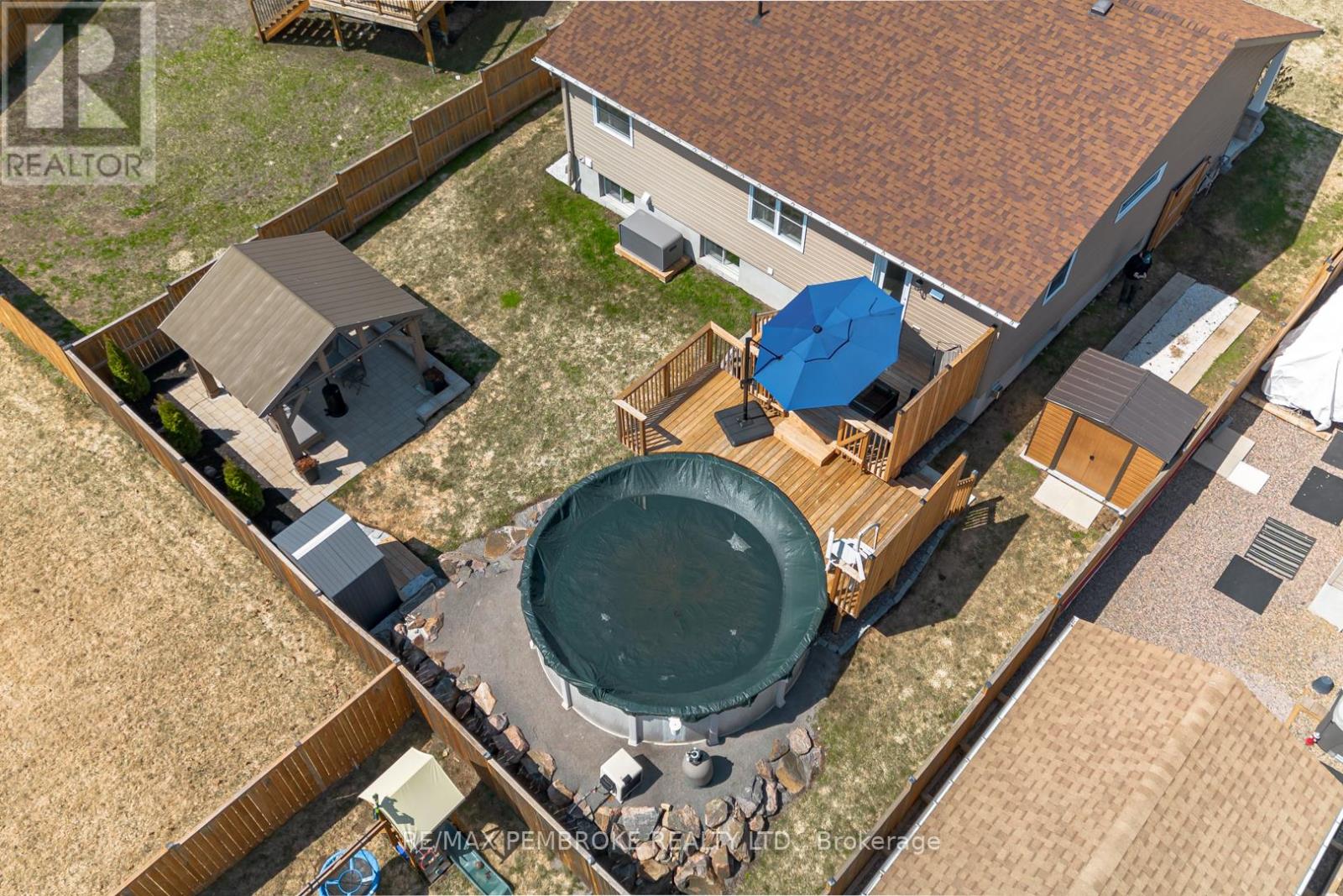 29 Terrance Drive, Petawawa, Ontario  K8H 0H3 - Photo 5 - X12986484