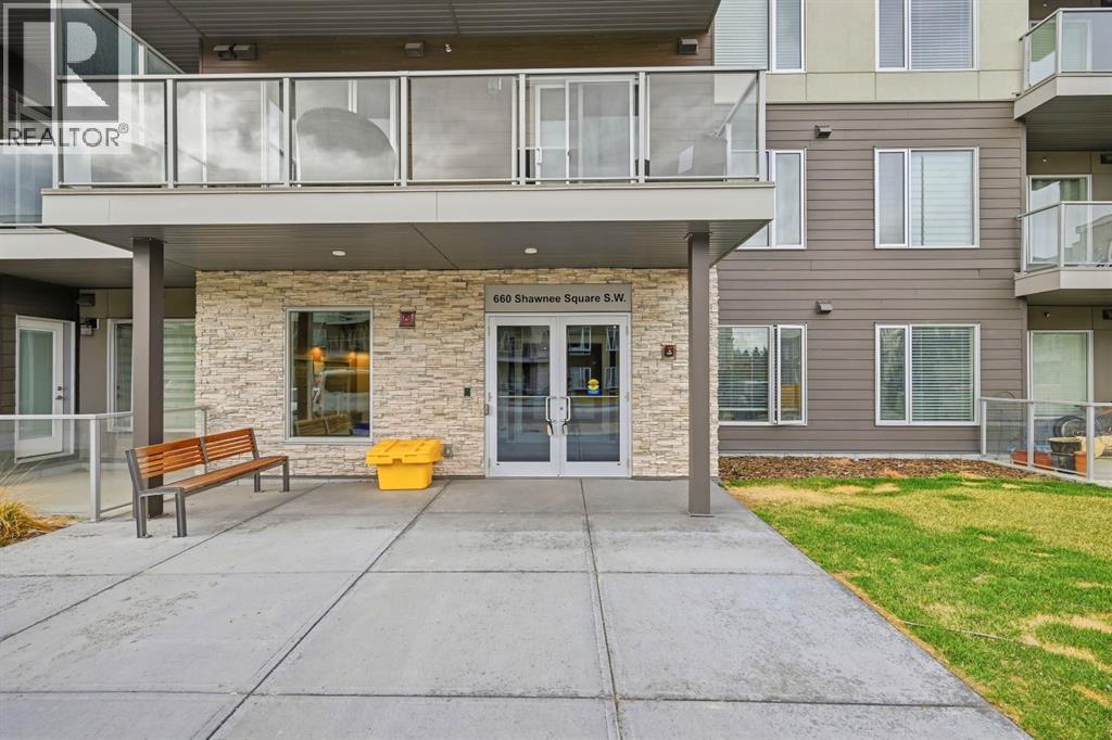 104, 660 Shawnee Square Sw, Calgary, Alberta  T2Y 2N6 - Photo 3 - A2302761