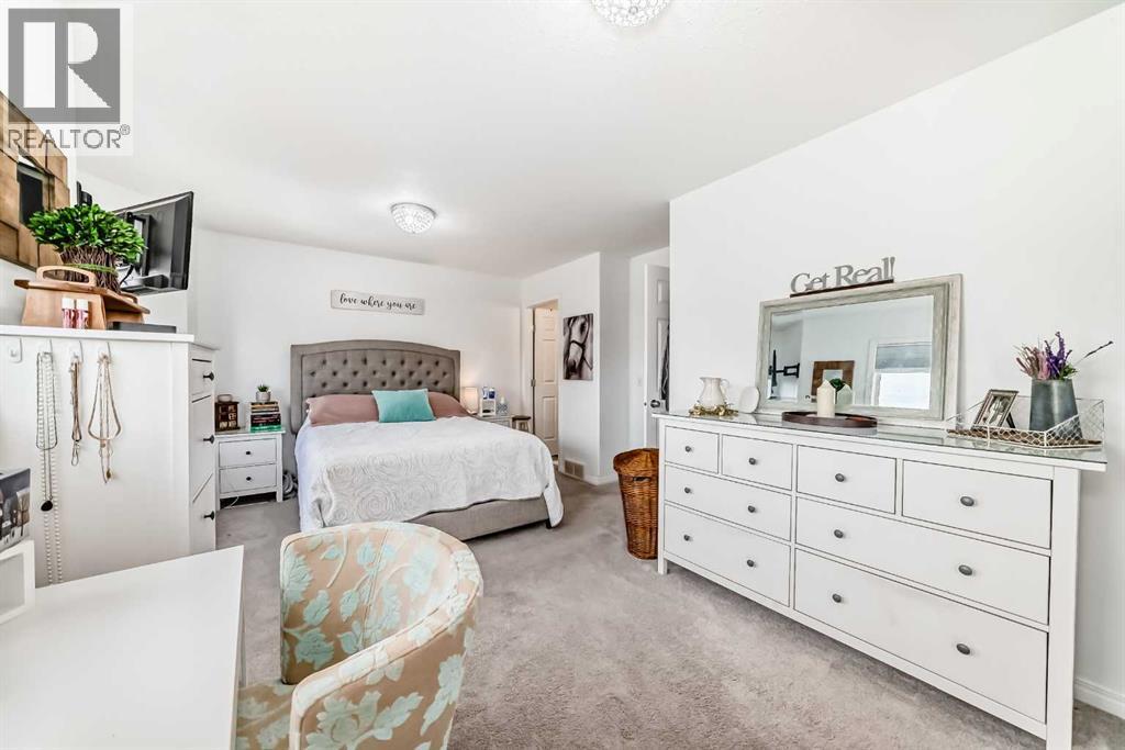 15 Spring Meadows Bay, Okotoks, Alberta  T1S 2G8 - Photo 17 - A2303115