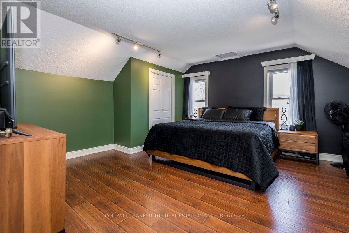 46 Park Street, Barrie, Ontario  L4N 1H5 - Photo 12 - S13043680