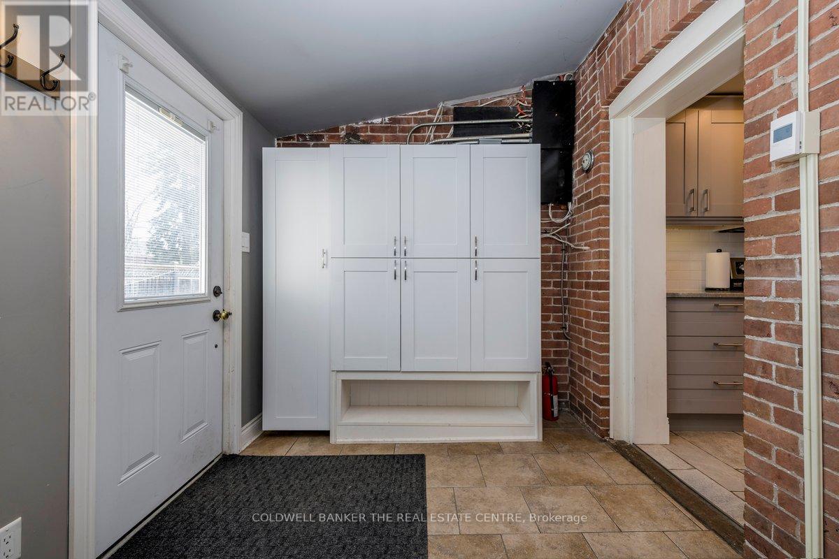 46 Park Street, Barrie, Ontario  L4N 1H5 - Photo 6 - S13043680