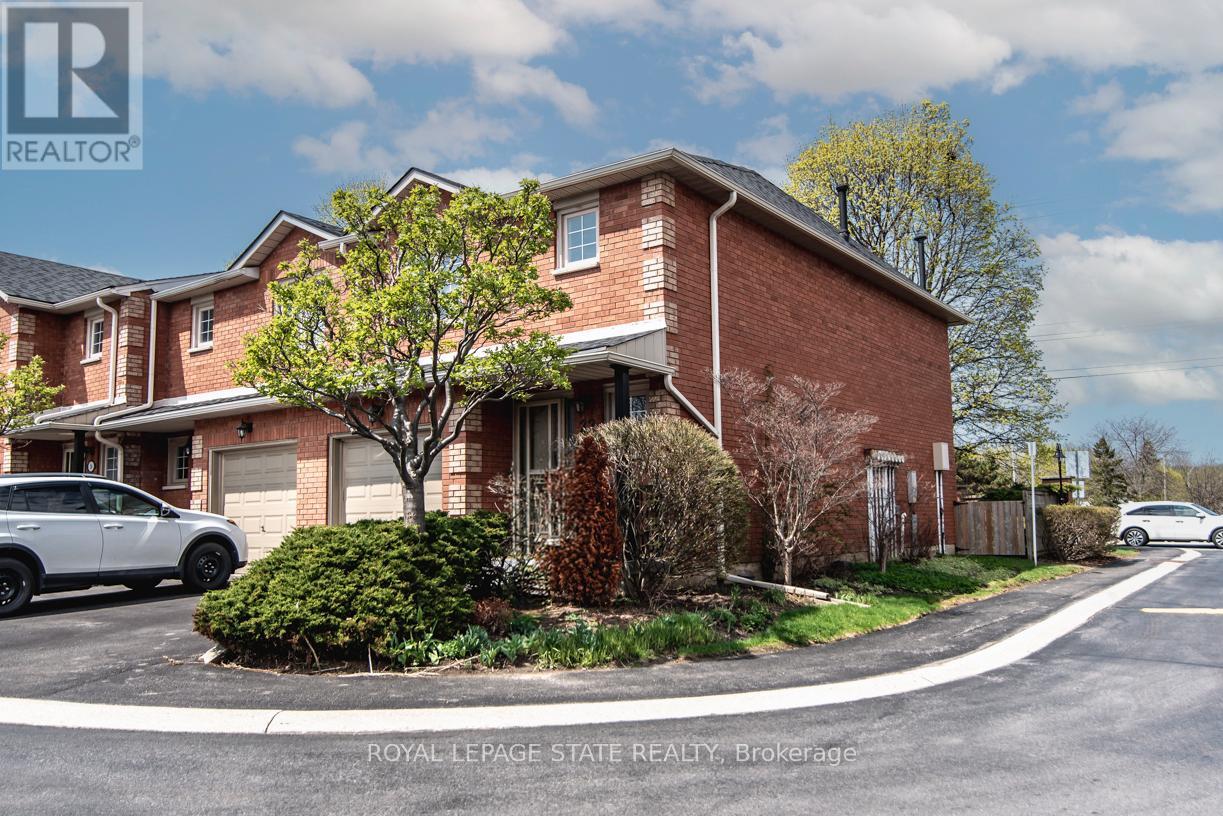 22 - 255 MOUNT ALBION ROAD, Hamilton, Ontario