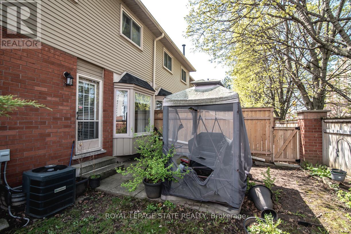 22 - 255 Mount Albion Road, Hamilton, Ontario  L8K 6P7 - Photo 49 - X12797004