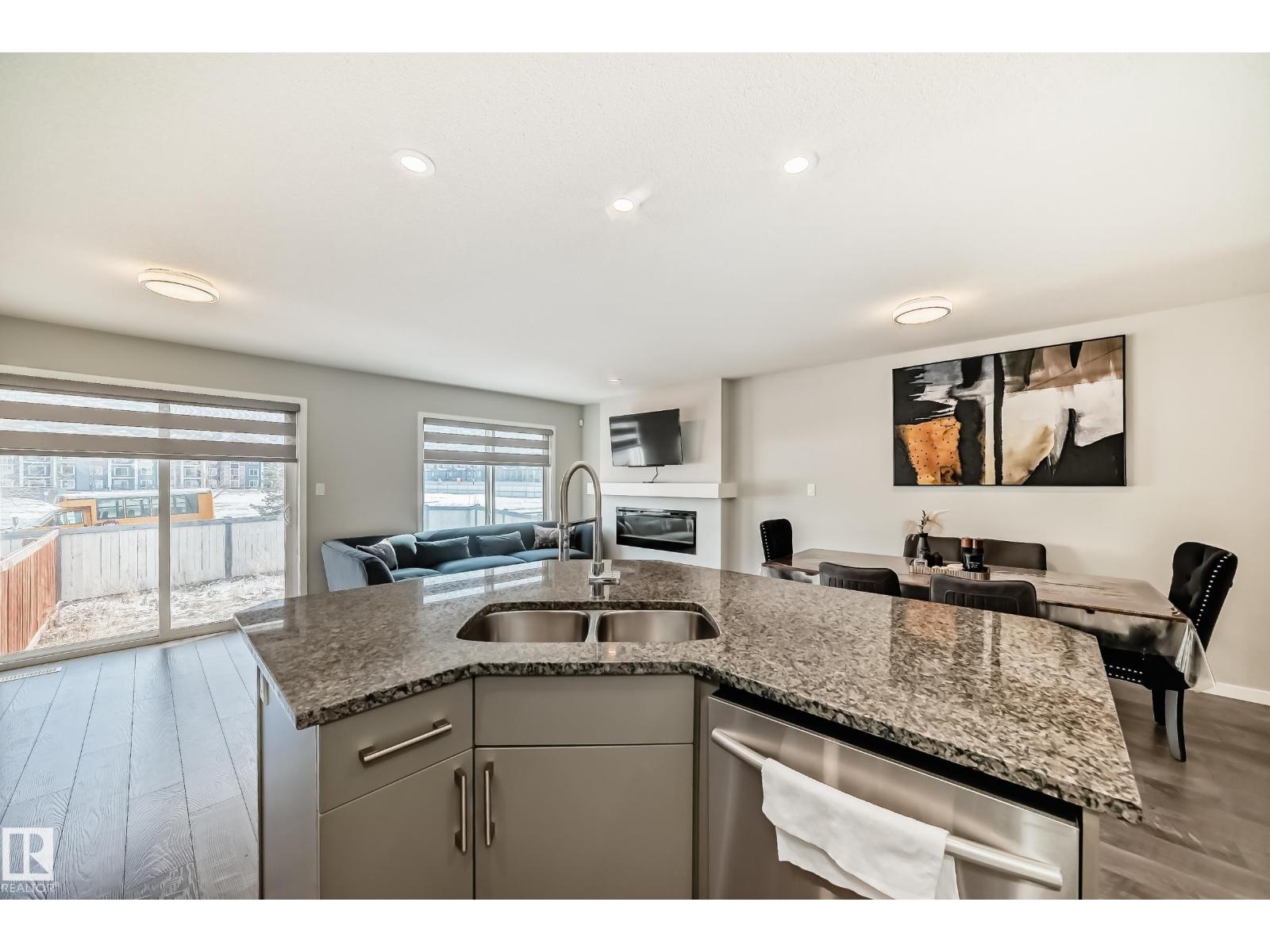 2329 82 St Sw, Edmonton, Alberta  T6X 2J7 - Photo 9 - E4484178