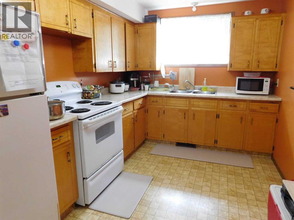 A, B , C, D, 4839 48th St, Rocky Mountain House, Alberta  T4T 1C9 - Photo 4 - A2304743
