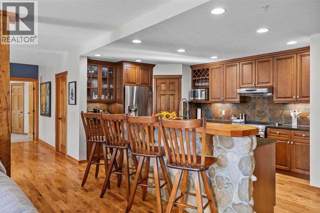 124, 104 Armstrong Place, Canmore, Alberta  T1W 3L5 - Photo 11 - A2304902