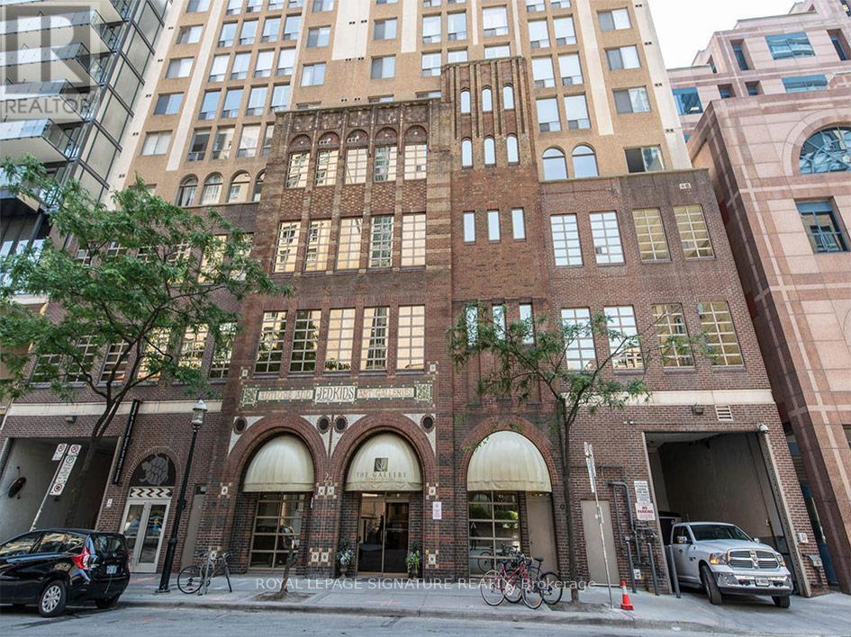 2008 - 25 GRENVILLE STREET, Toronto, Ontario