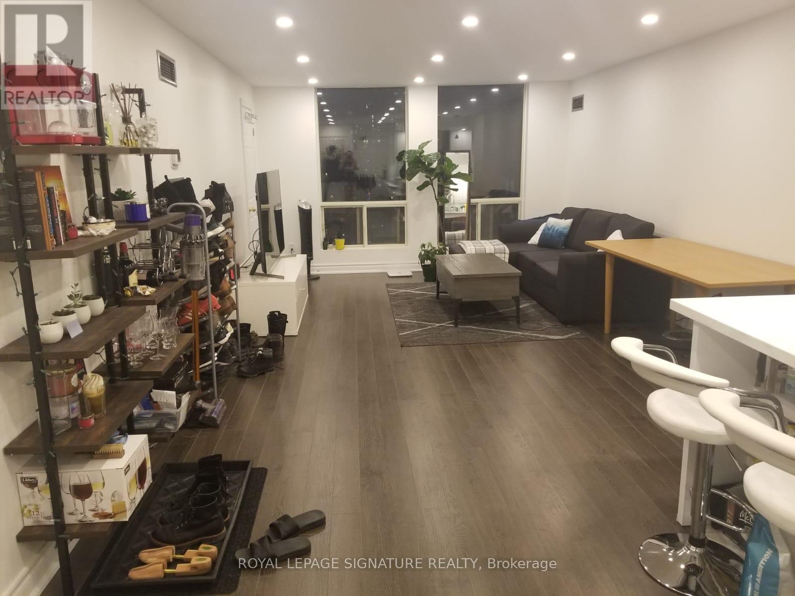 2008 - 25 Grenville Street, Toronto, Ontario  M4Y 2X5 - Photo 2 - C13043748