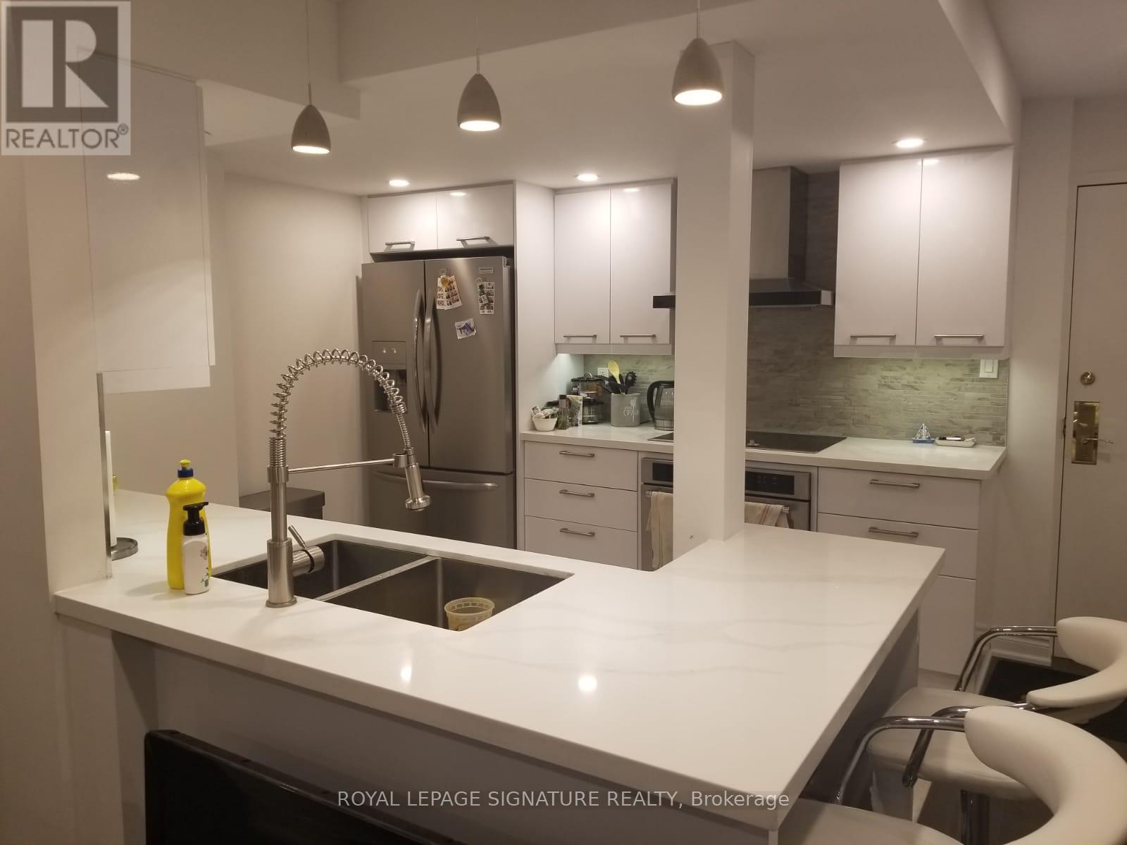 2008 - 25 Grenville Street, Toronto, Ontario  M4Y 2X5 - Photo 4 - C13043748