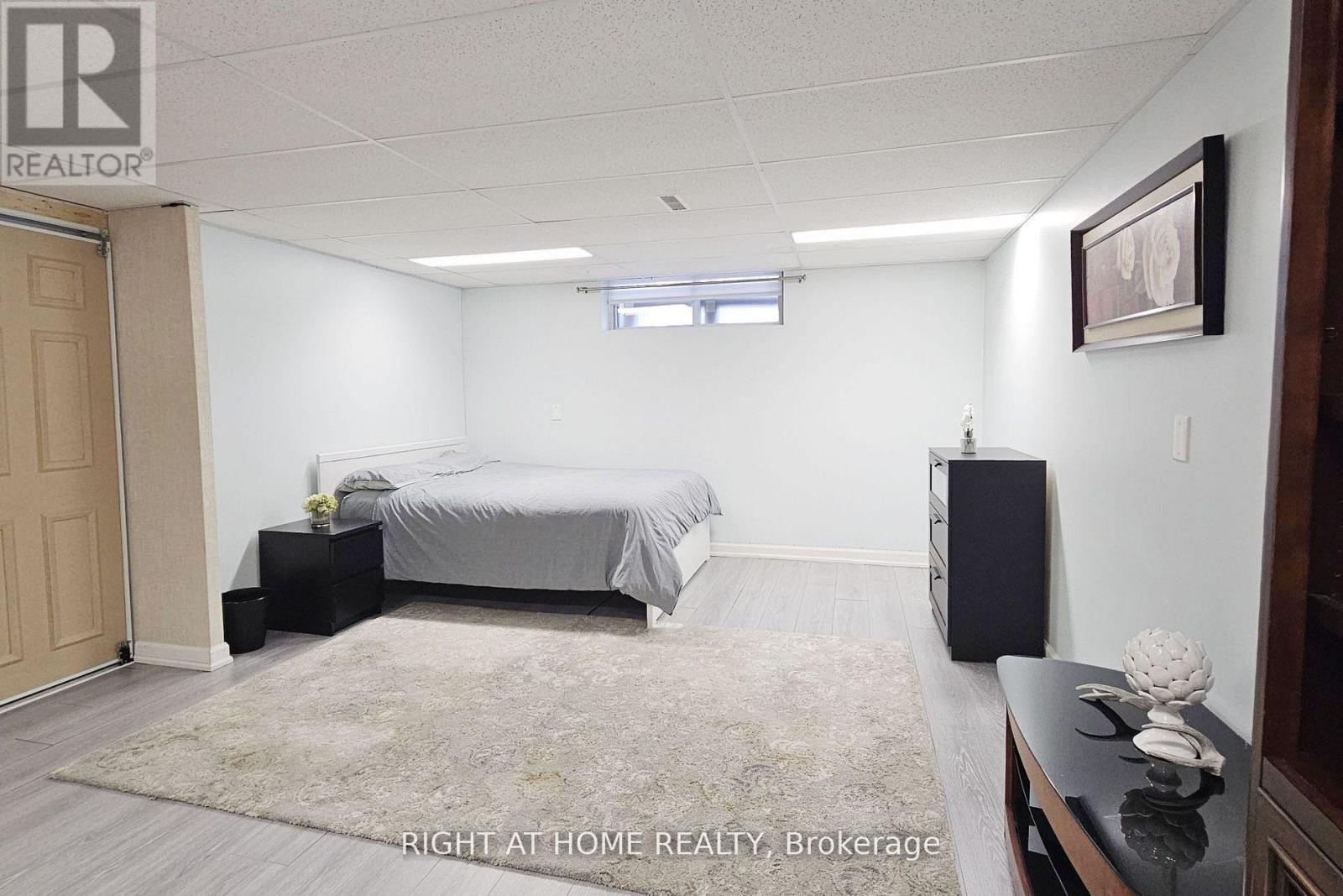 Lower - 58 Caines Avenue, Toronto, Ontario  M2R 2L3 - Photo 12 - C13043754