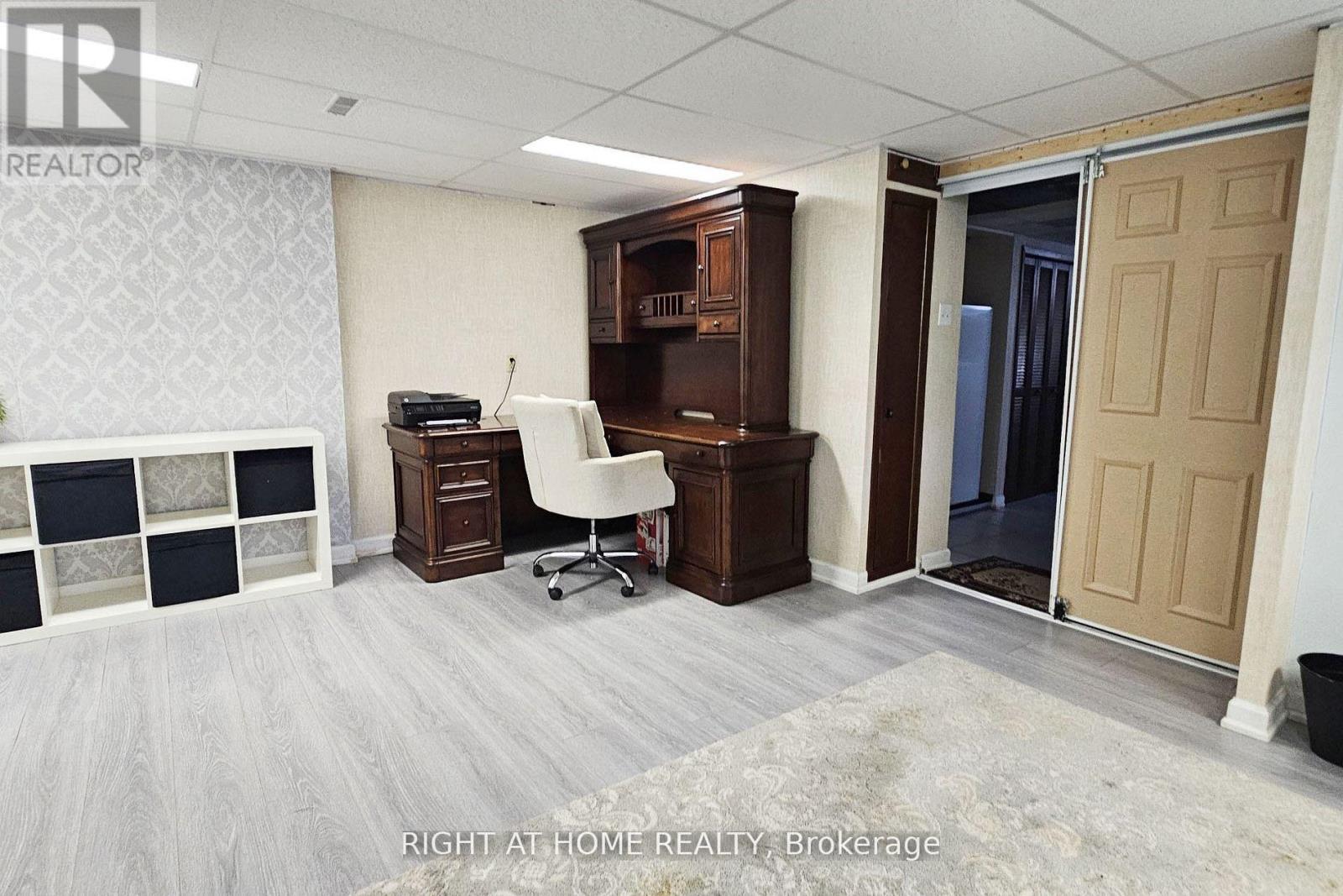 Lower - 58 Caines Avenue, Toronto, Ontario  M2R 2L3 - Photo 13 - C13043754