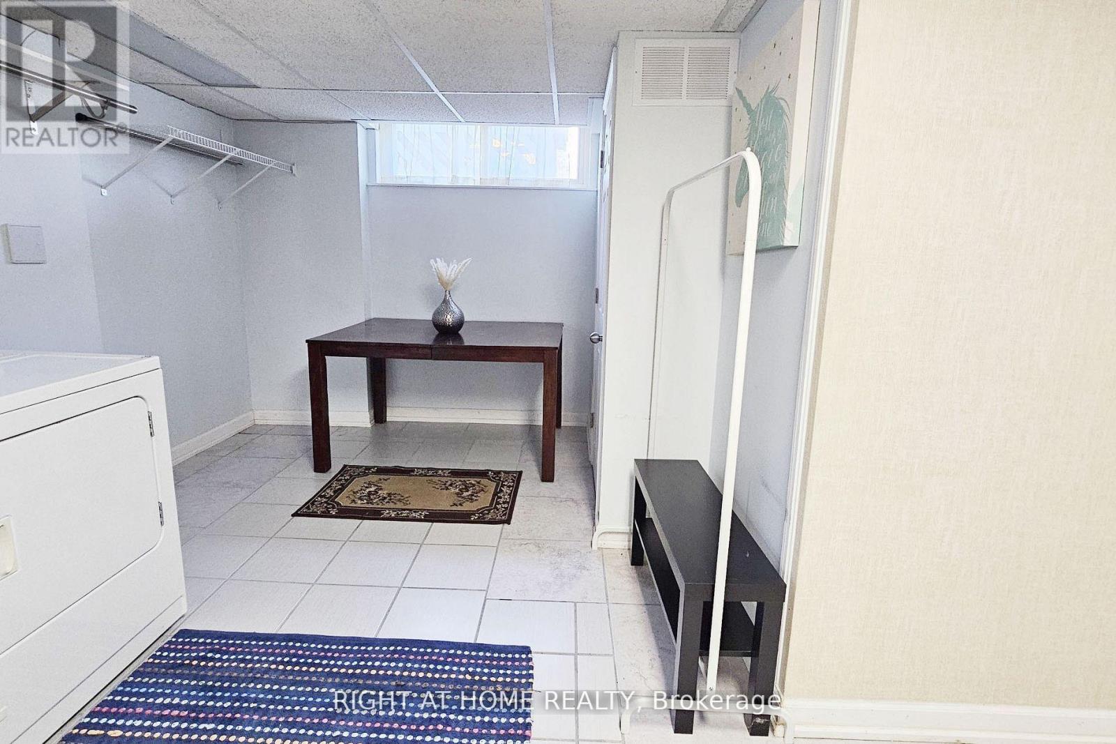 Lower - 58 Caines Avenue, Toronto, Ontario  M2R 2L3 - Photo 16 - C13043754