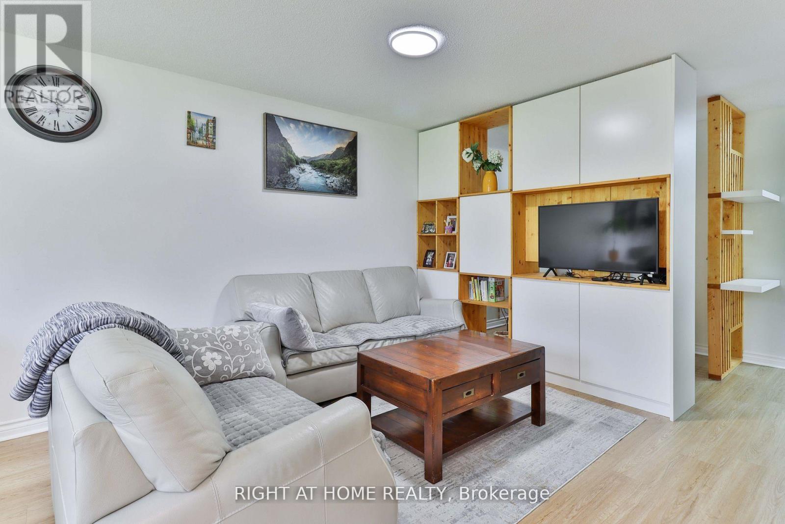 1210 Don Mills Road, Toronto, Ontario  M3B 3N9 - Photo 11 - C13043770