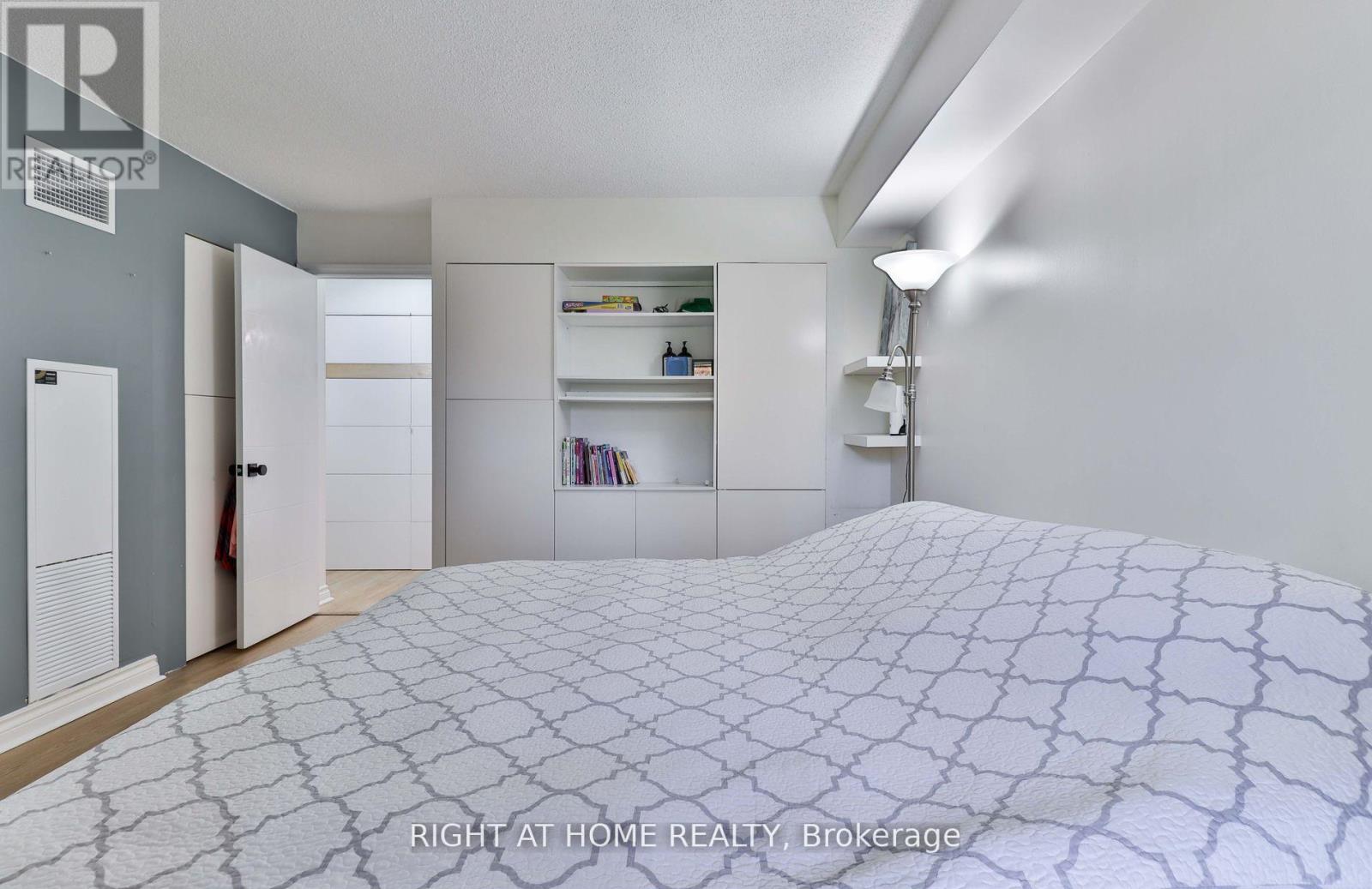 1210 Don Mills Road, Toronto, Ontario  M3B 3N9 - Photo 18 - C13043770