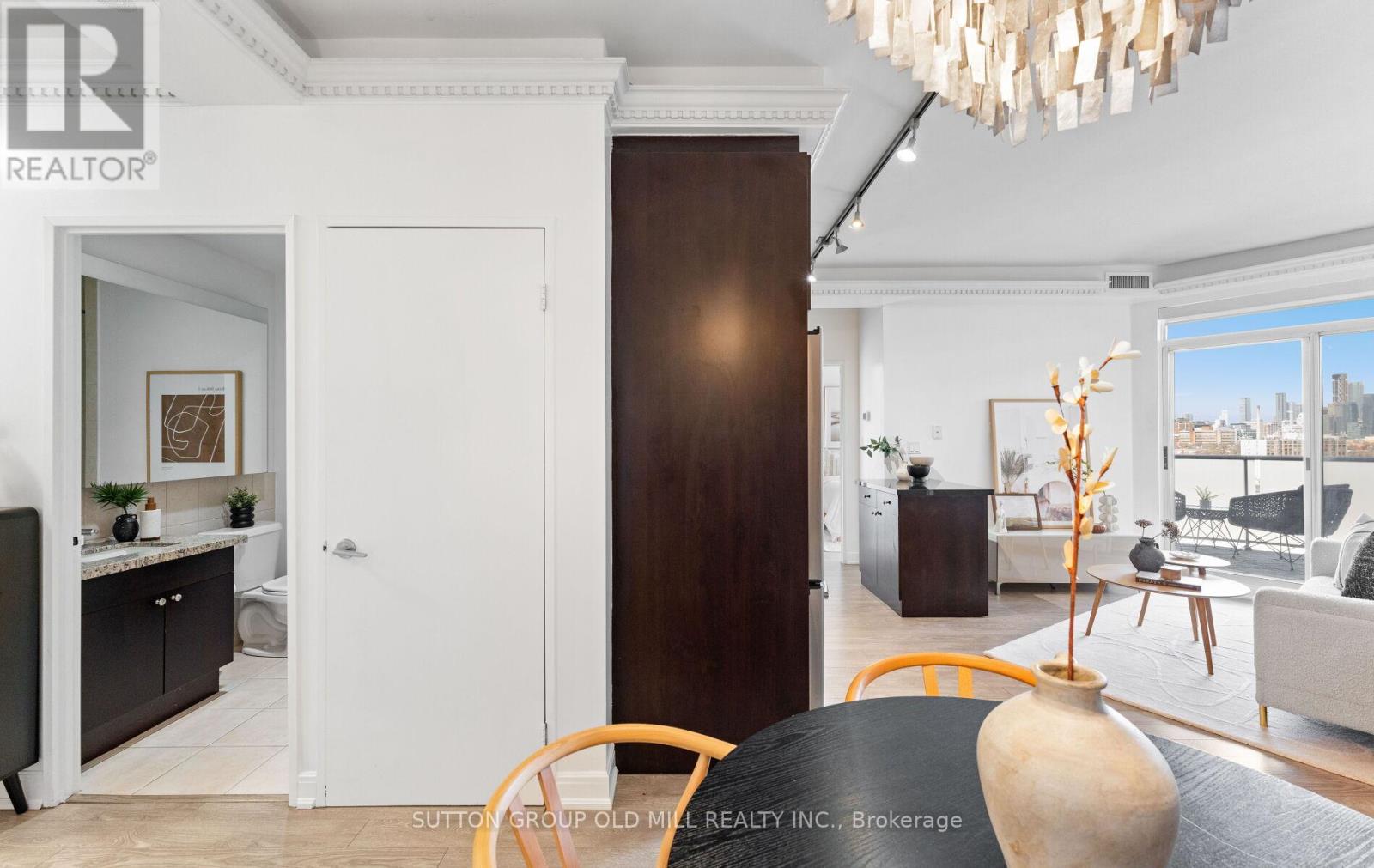 Lph 29 - 1 Shaw Street, Toronto, Ontario  M6K 0A1 - Photo 2 - C13043794