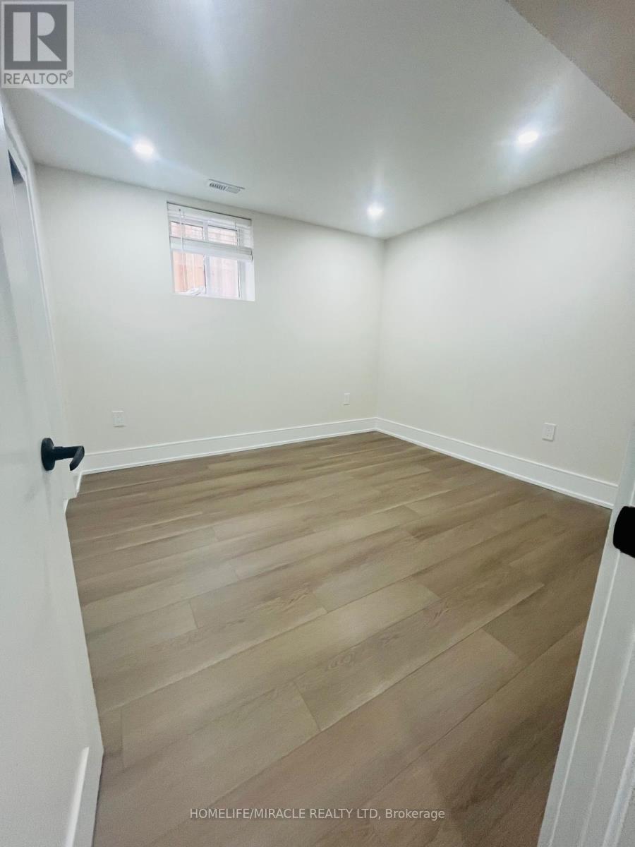 28 Fishlock Street, Ajax, Ontario  L1Z 1G3 - Photo 3 - E13043774