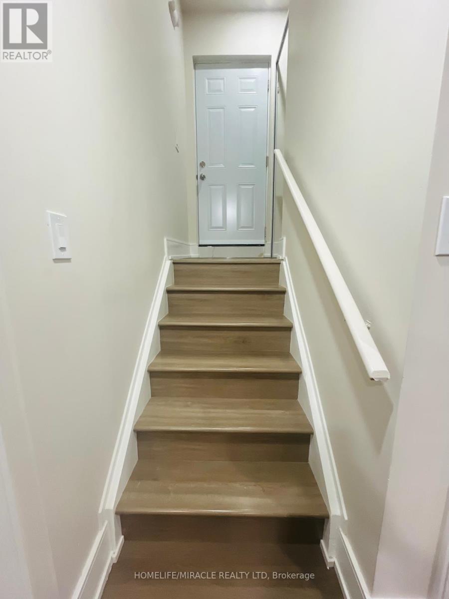 28 Fishlock Street, Ajax, Ontario  L1Z 1G3 - Photo 9 - E13043774