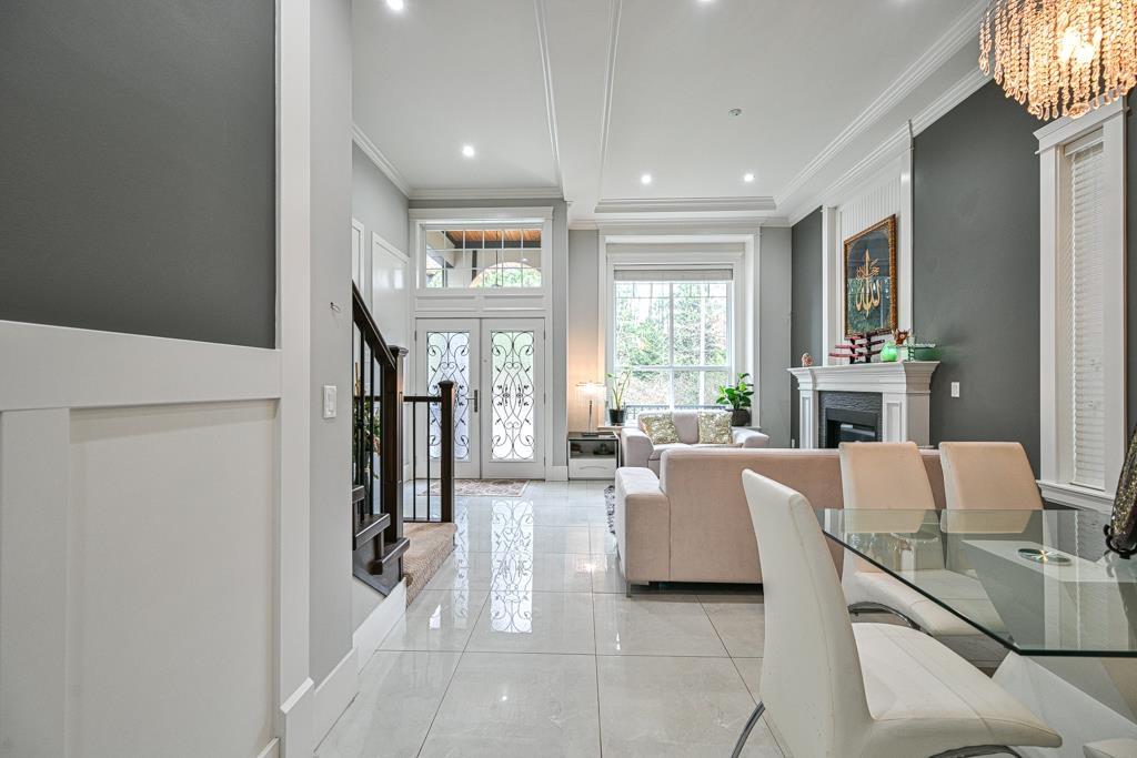 5916 139 Street, Surrey, British Columbia  V3X 0G6 - Photo 3 - R3091565