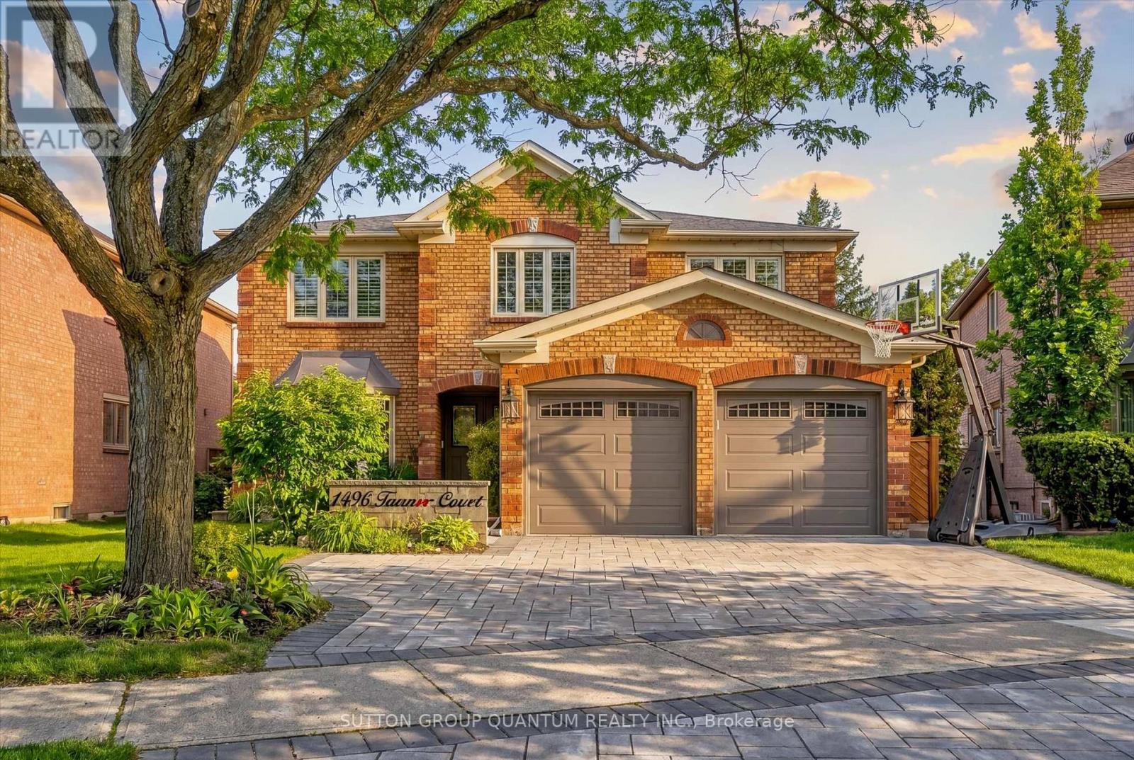 1496 TANNER COURT, Oakville, Ontario