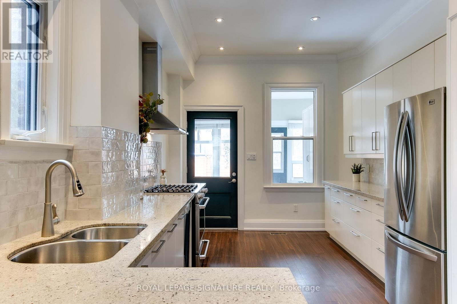 50 Gwynne Avenue, Toronto, Ontario  M6K 2C4 - Photo 15 - W13043756