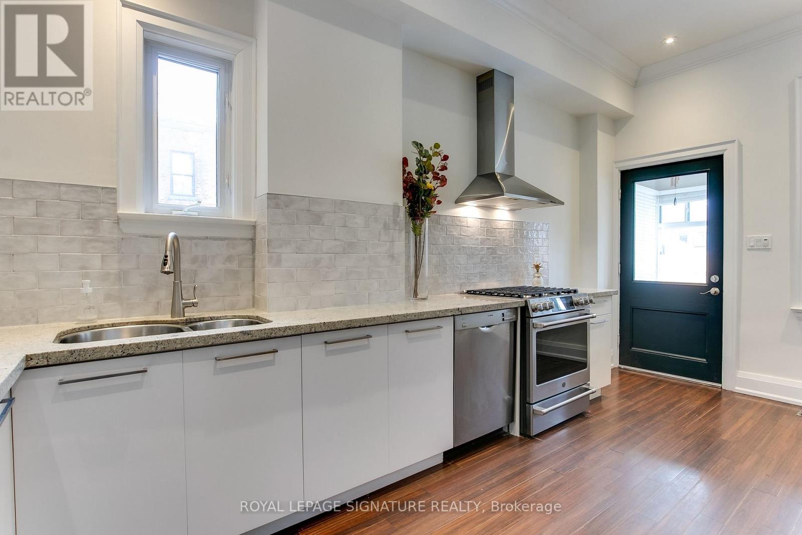 50 Gwynne Avenue, Toronto, Ontario  M6K 2C4 - Photo 17 - W13043756