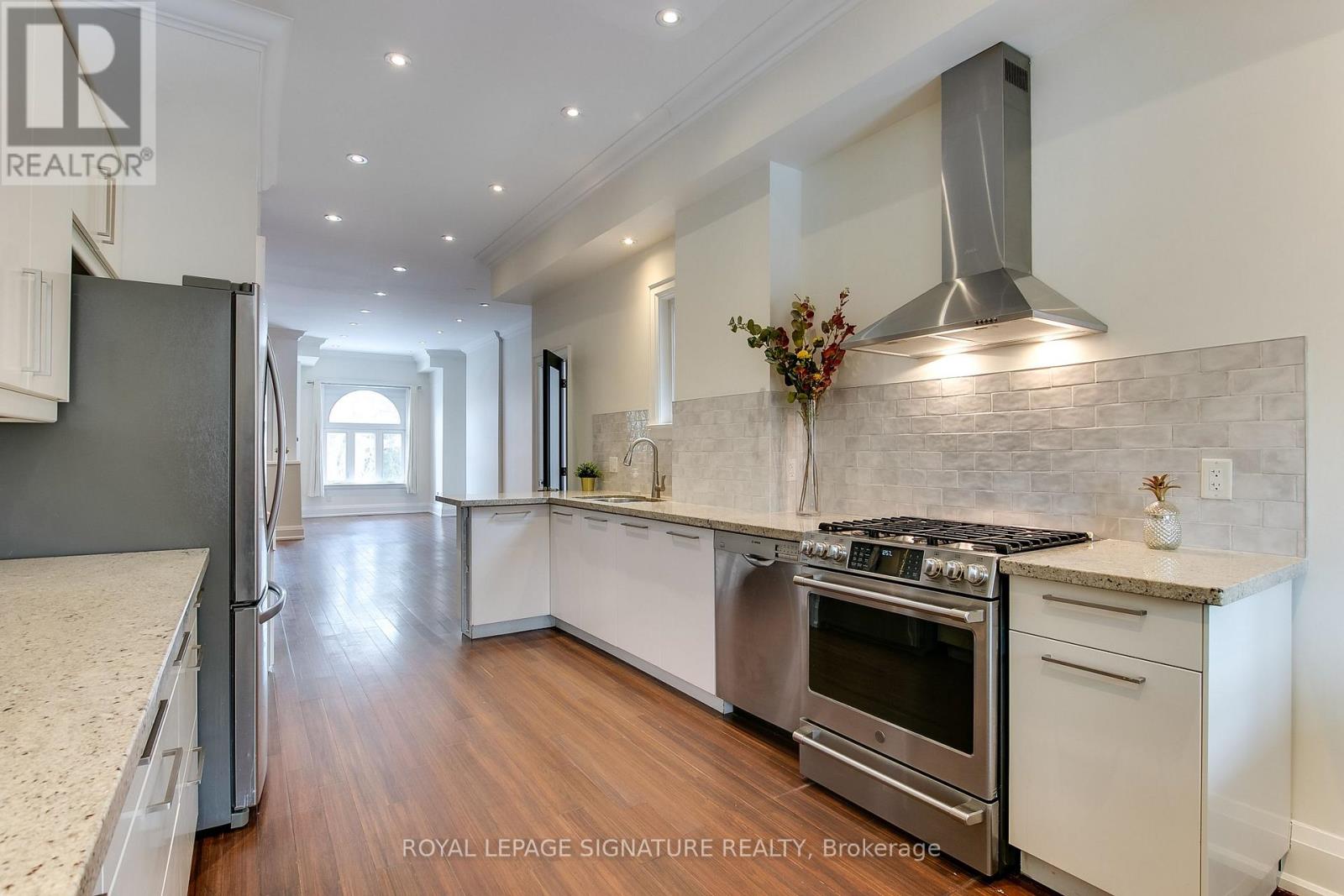 50 Gwynne Avenue, Toronto, Ontario  M6K 2C4 - Photo 18 - W13043756