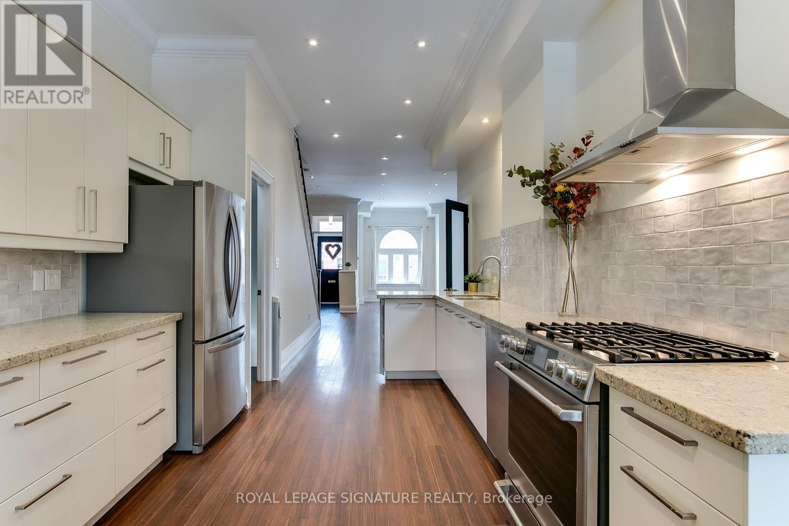 50 Gwynne Avenue, Toronto, Ontario  M6K 2C4 - Photo 19 - W13043756