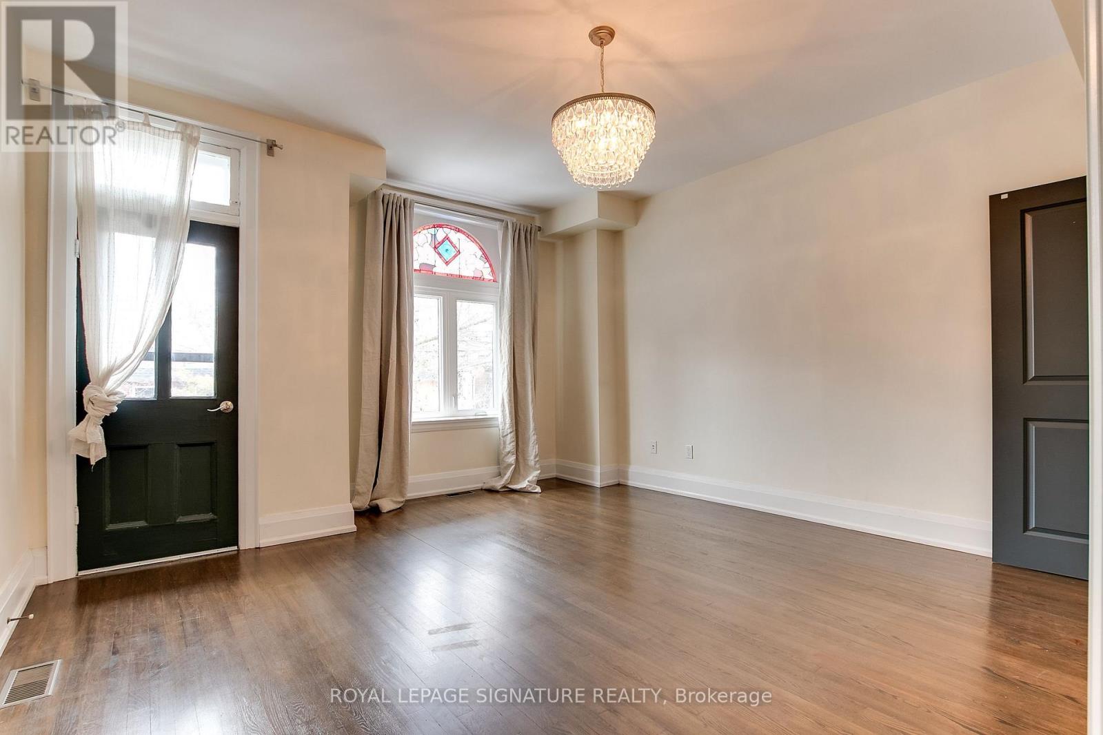 50 Gwynne Avenue, Toronto, Ontario  M6K 2C4 - Photo 24 - W13043756