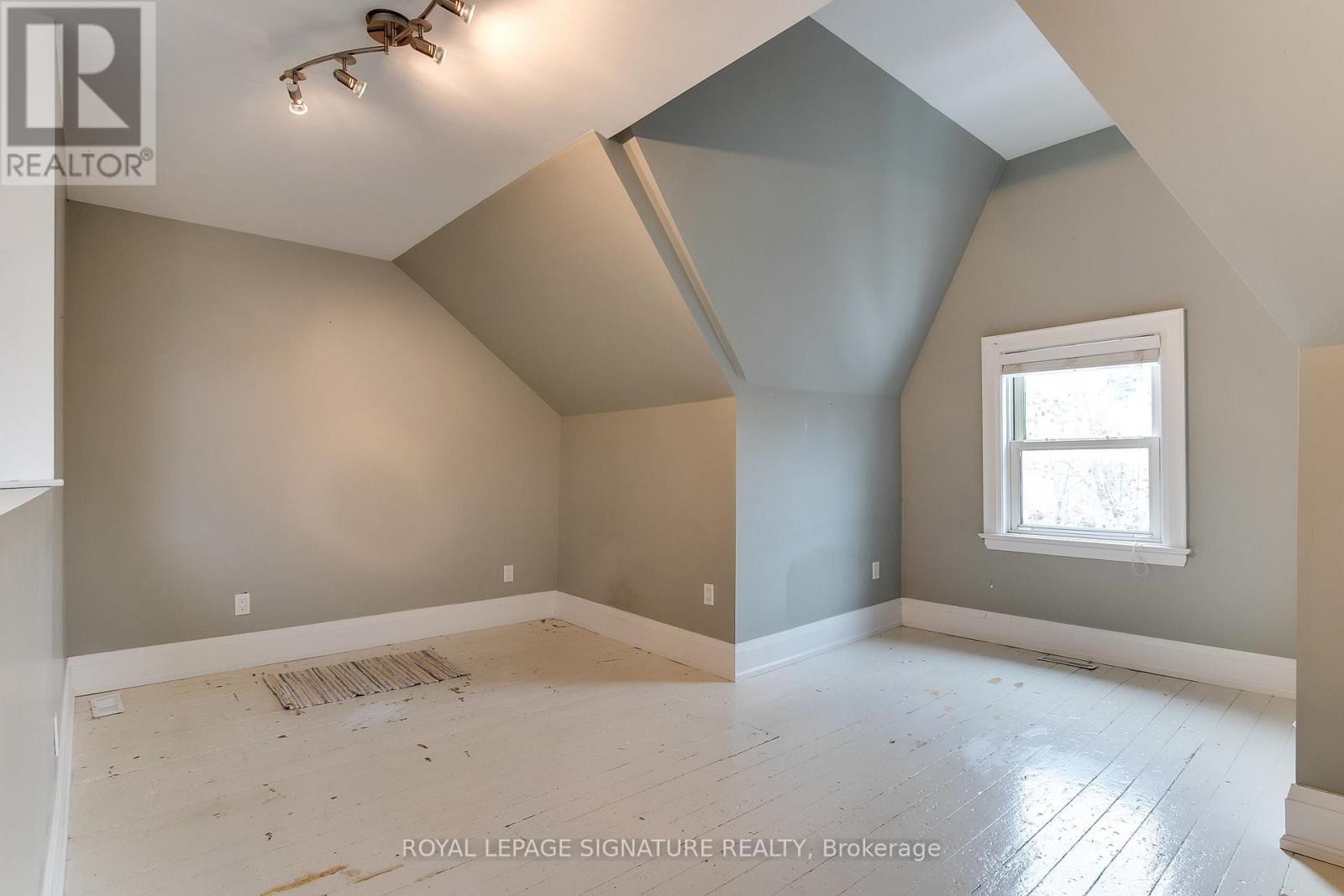 50 Gwynne Avenue, Toronto, Ontario  M6K 2C4 - Photo 34 - W13043756