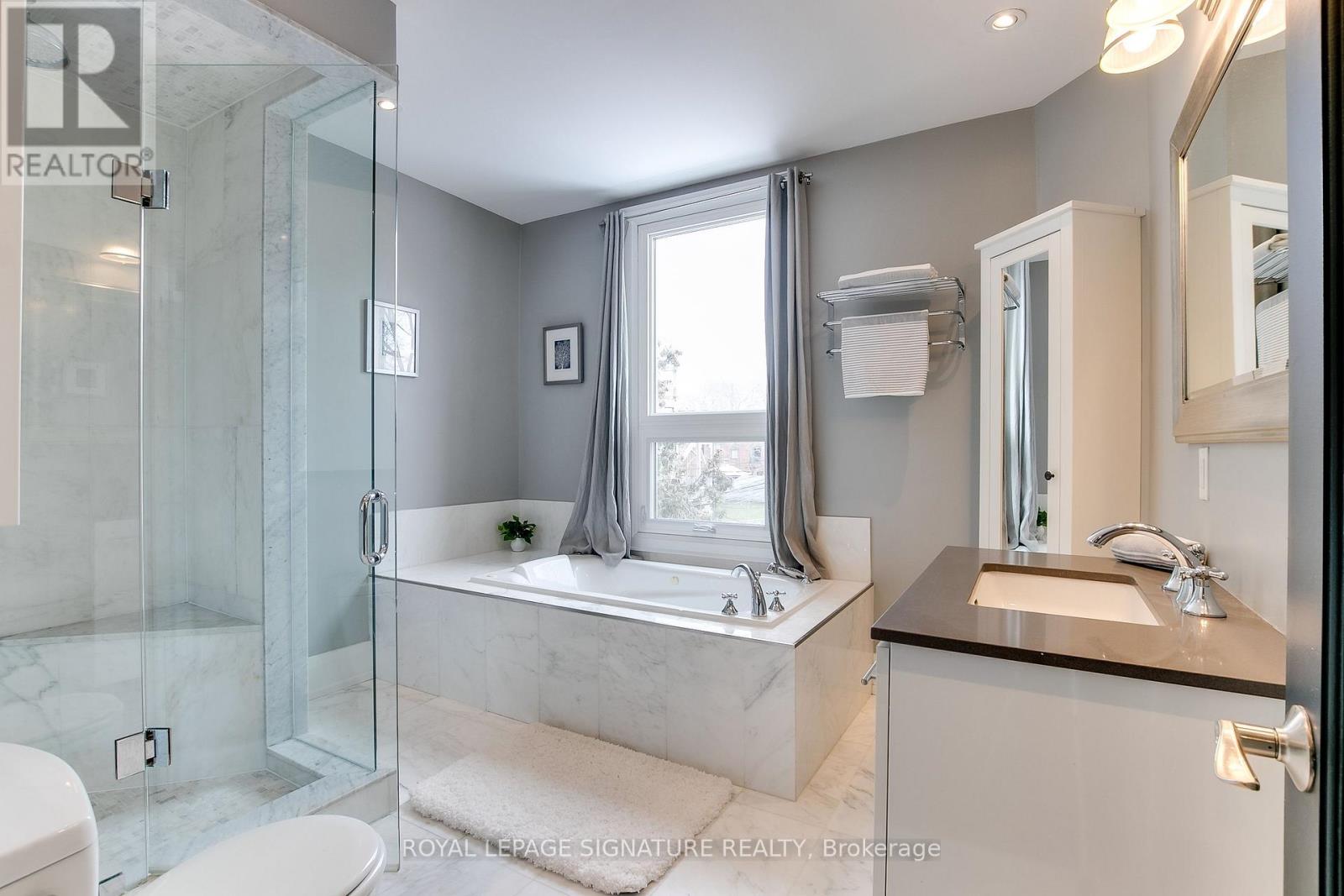 50 Gwynne Avenue, Toronto, Ontario  M6K 2C4 - Photo 36 - W13043756