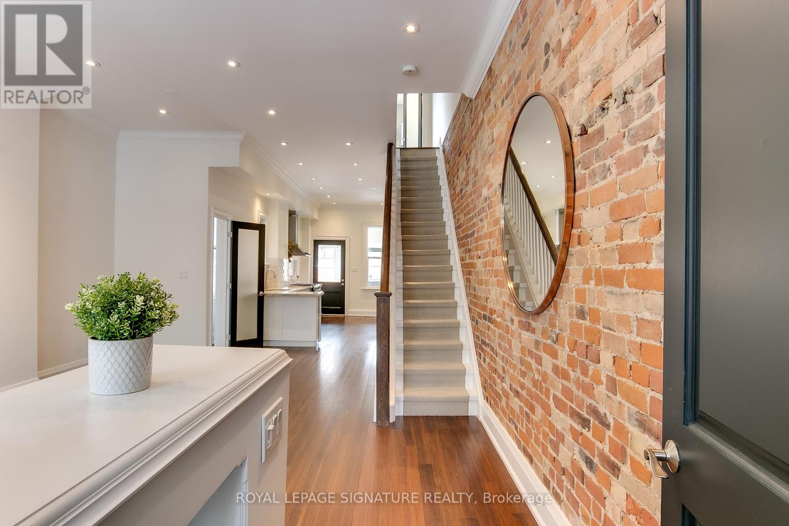 50 Gwynne Avenue, Toronto, Ontario  M6K 2C4 - Photo 5 - W13043756