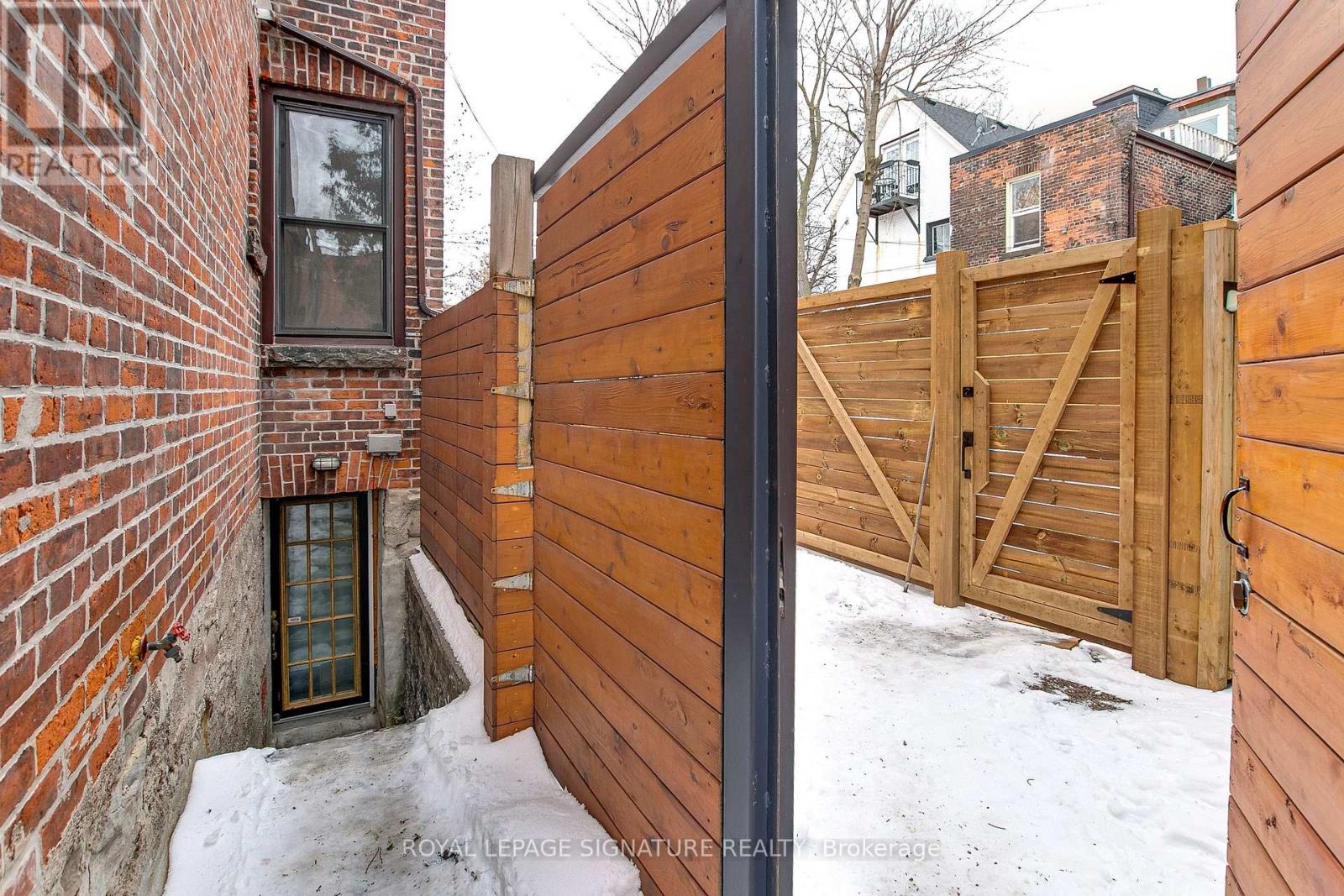 50 Gwynne Avenue, Toronto, Ontario  M6K 2C4 - Photo 50 - W13043756